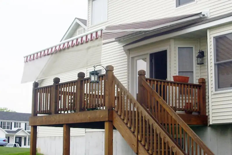 House with Betterliving awning sideview